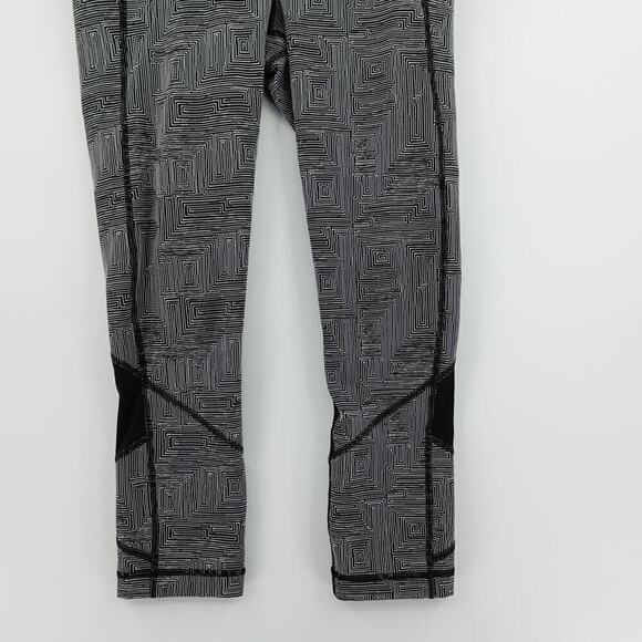 Lululemon Crop Leggings 6 Black Geo Doodle Print Athleisure - Picture 4 of 16